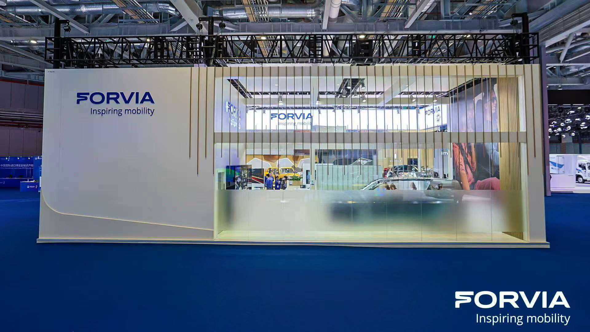 FORVIA 01_Jc.jpg