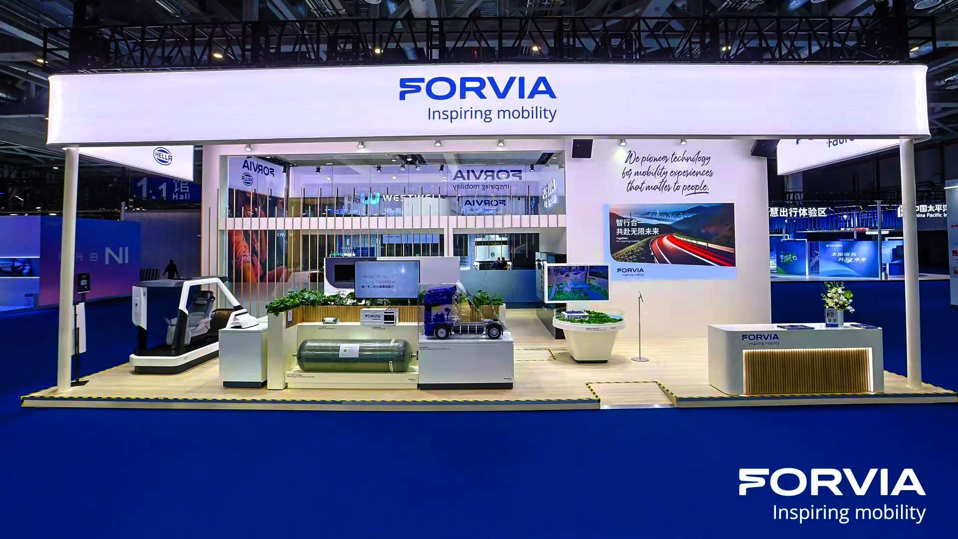 FORVIA 02_Jc.jpg